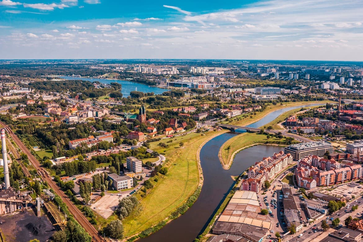 Castle Poznań — biuro nieruchomości