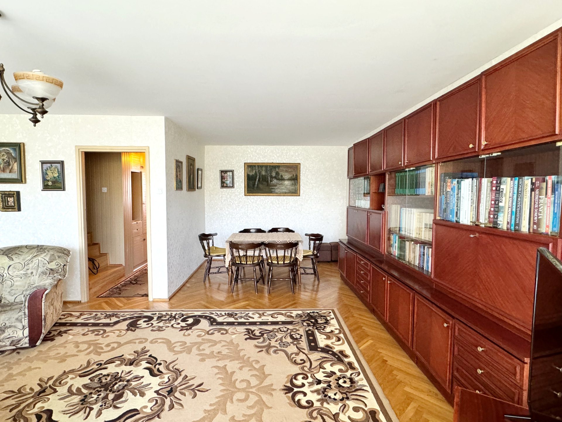 1721742973_e28115b5cf3ade3a963d3f3d63c5ead8ba546275