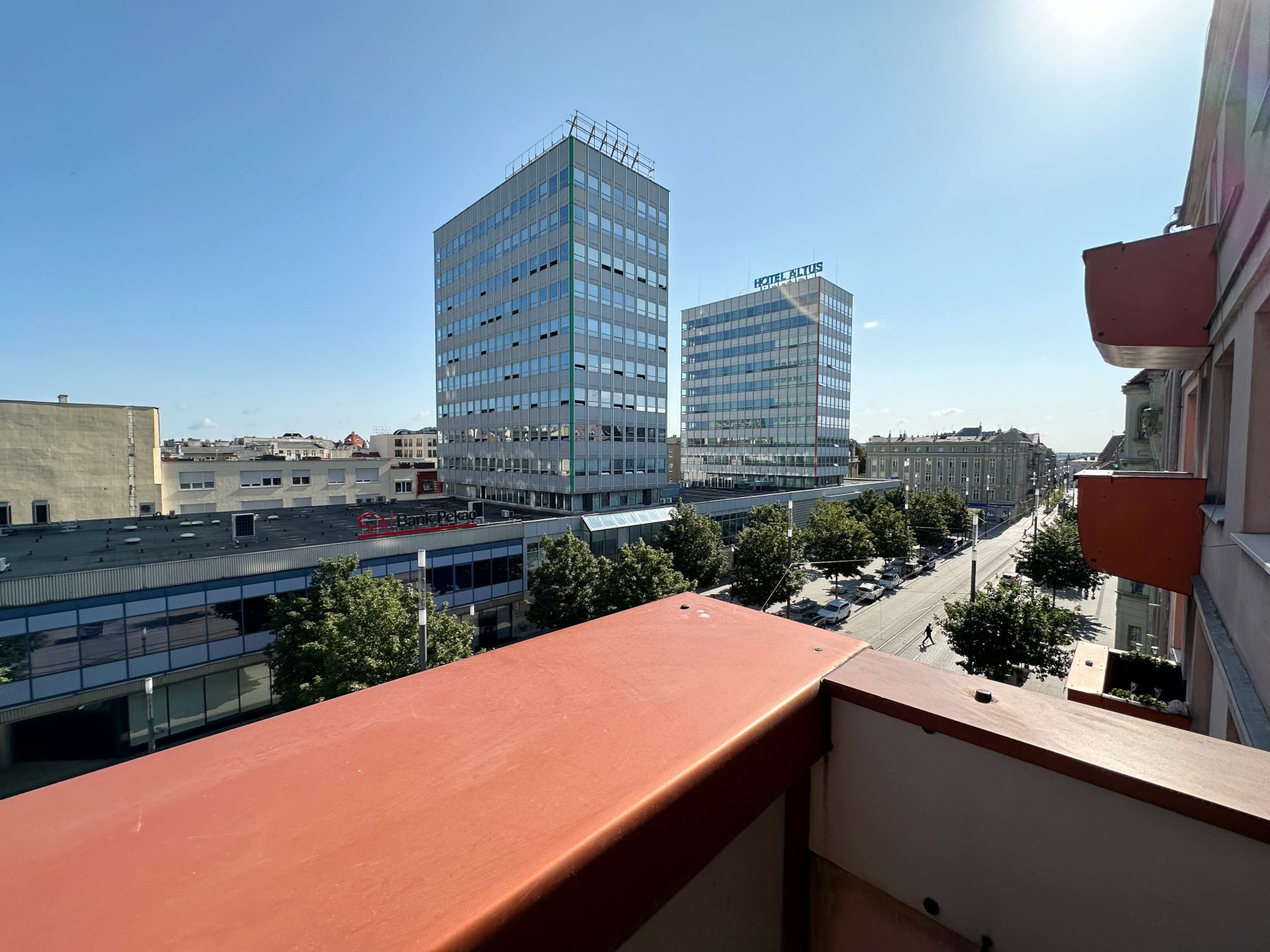 1724786028_94f7b36eb78d14ffa4ff3dab6837dd435461c254