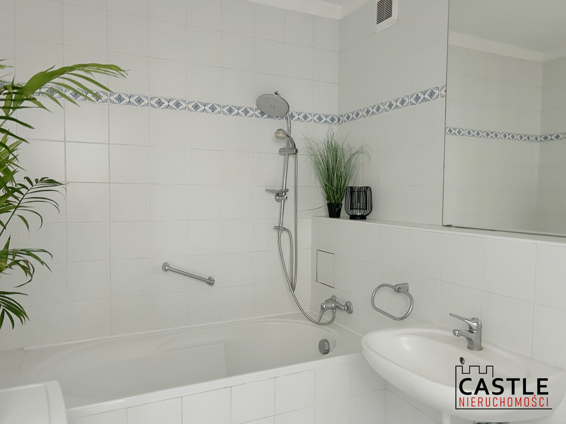 1730792010_71e12007c1786a56ed040a76aacd7b81d54b1940