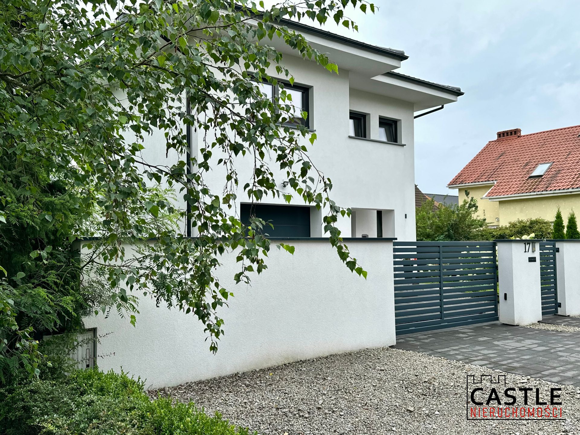 1754150492_bddcb17bfd176b5582e68e810f17a653c98c3132